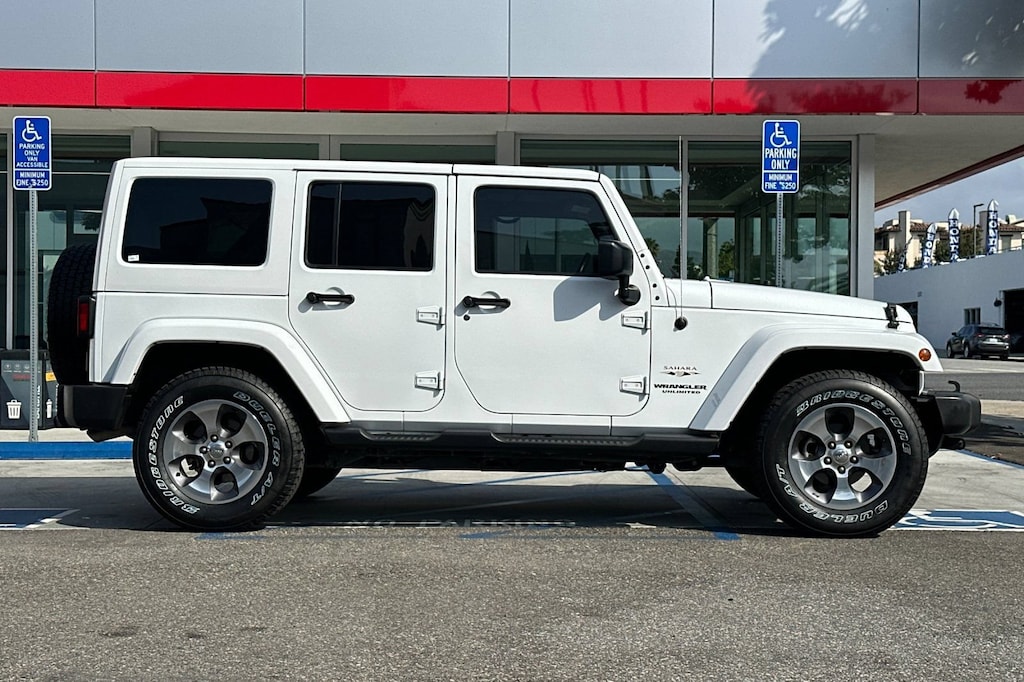 Used 2017 Jeep Wrangler JK Unlimited Unlimited Sahara SUV