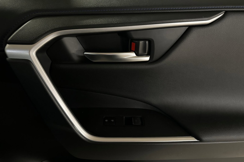 2025 Toyota RAV4 Hybrid XSE photo 20