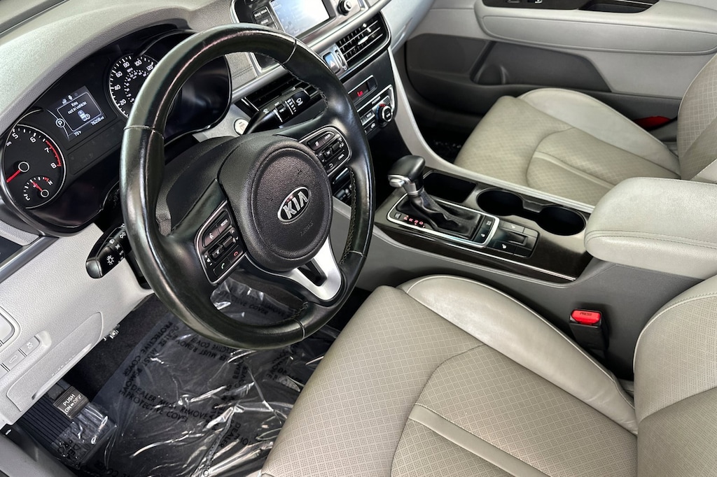 2016 Kia Optima EX photo 8