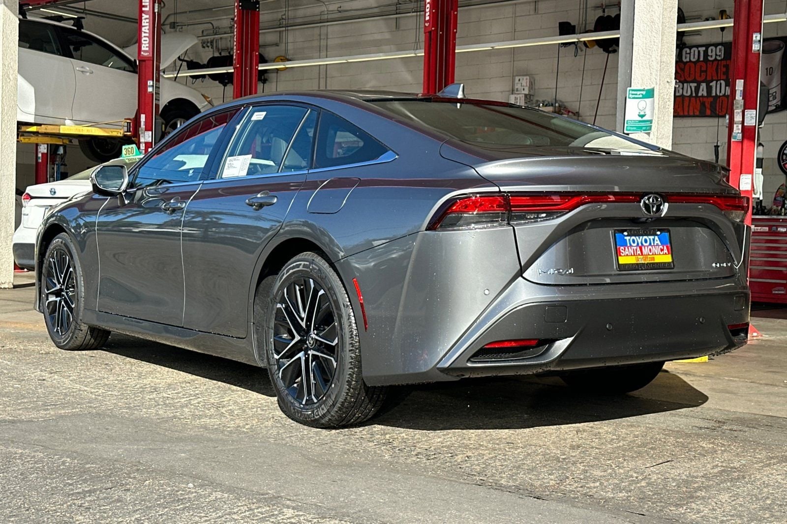 2026 Toyota Mirai photo 5