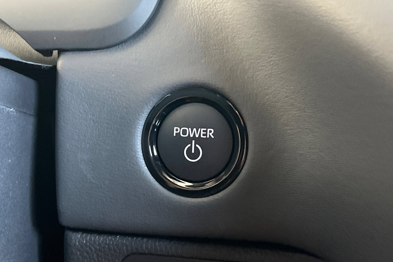 2026 Toyota Sequoia Platinum - Photo 24