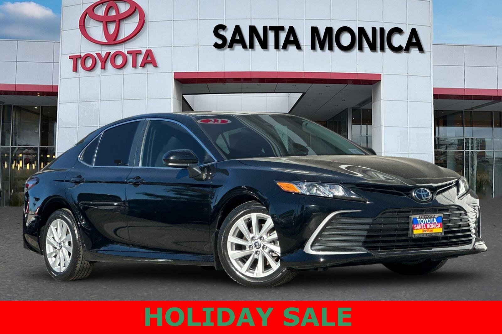 2023 Toyota Camry LE's photo