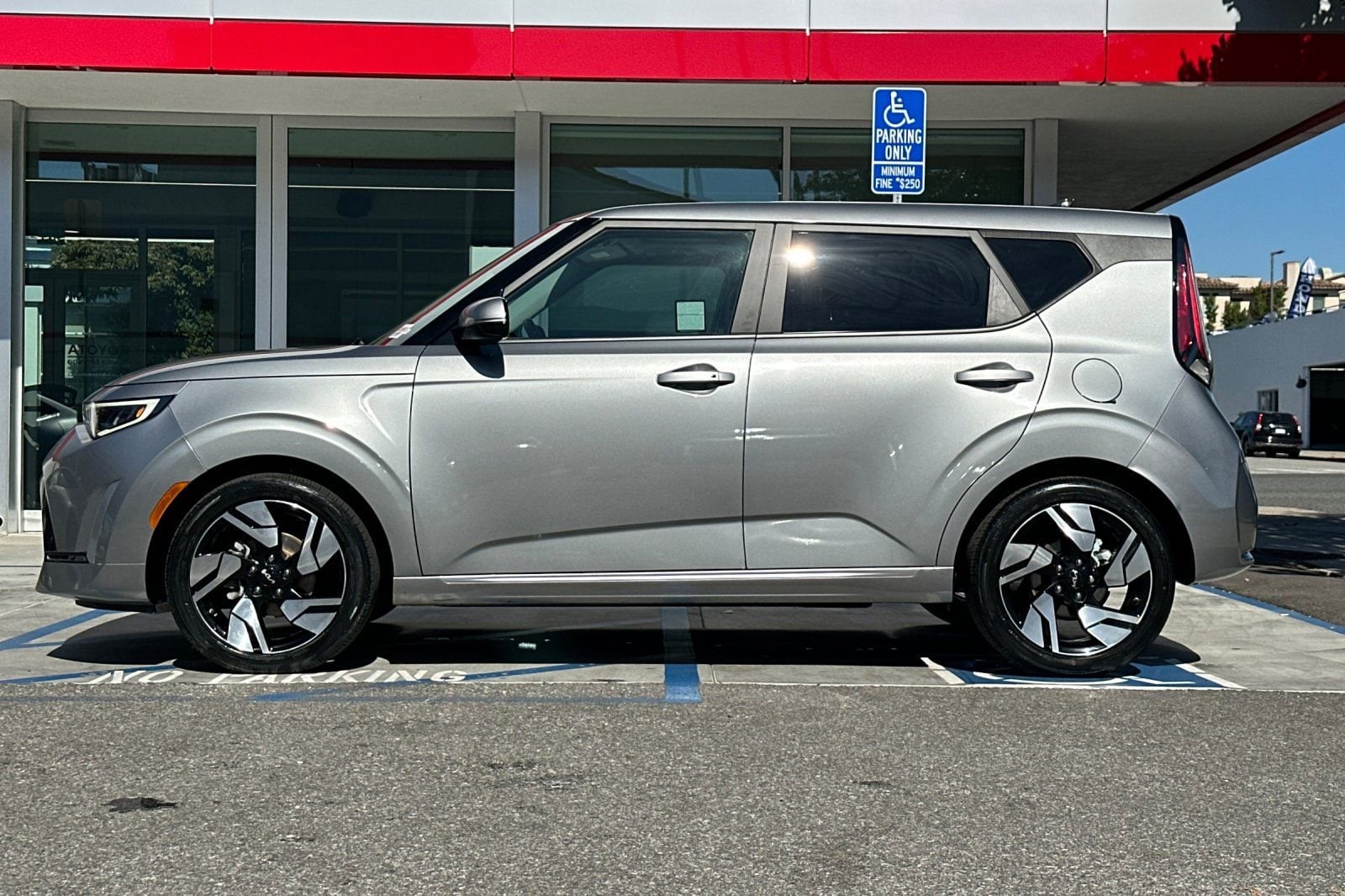 2023 Kia Soul GT-Line photo 6