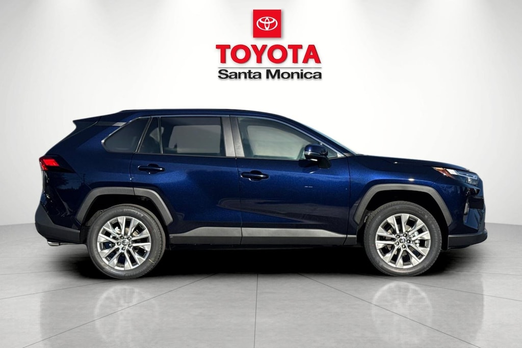 2025 Toyota RAV4 XLE Premium photo 3