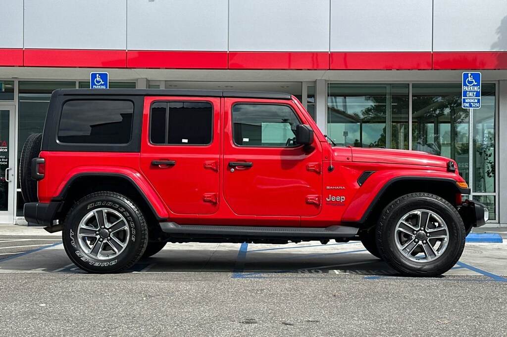 Used 2020 Jeep Wrangler Unlimited Sahara SUV