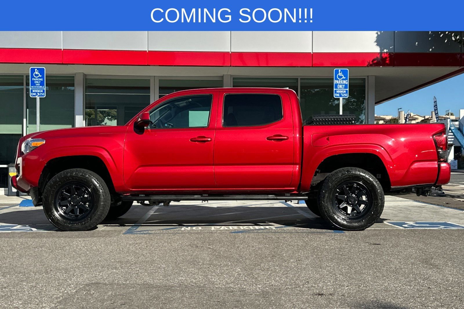2023 Toyota Tacoma SR5 photo 6