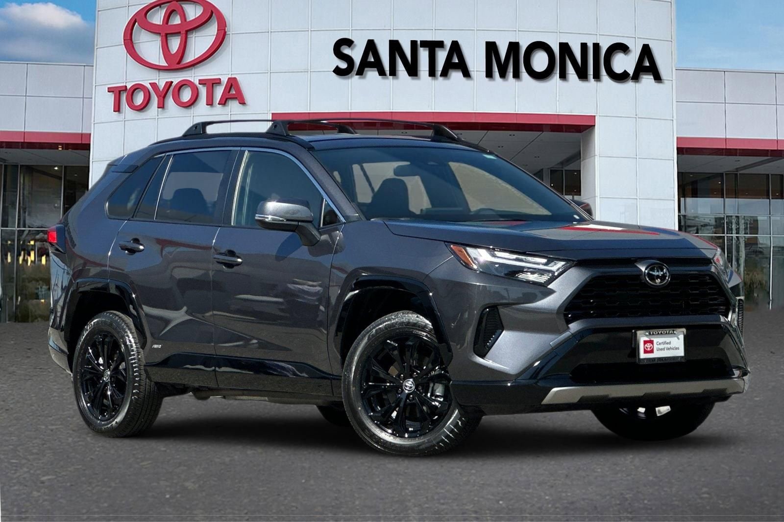 2025 Toyota RAV4 Hybrid SE photo 2