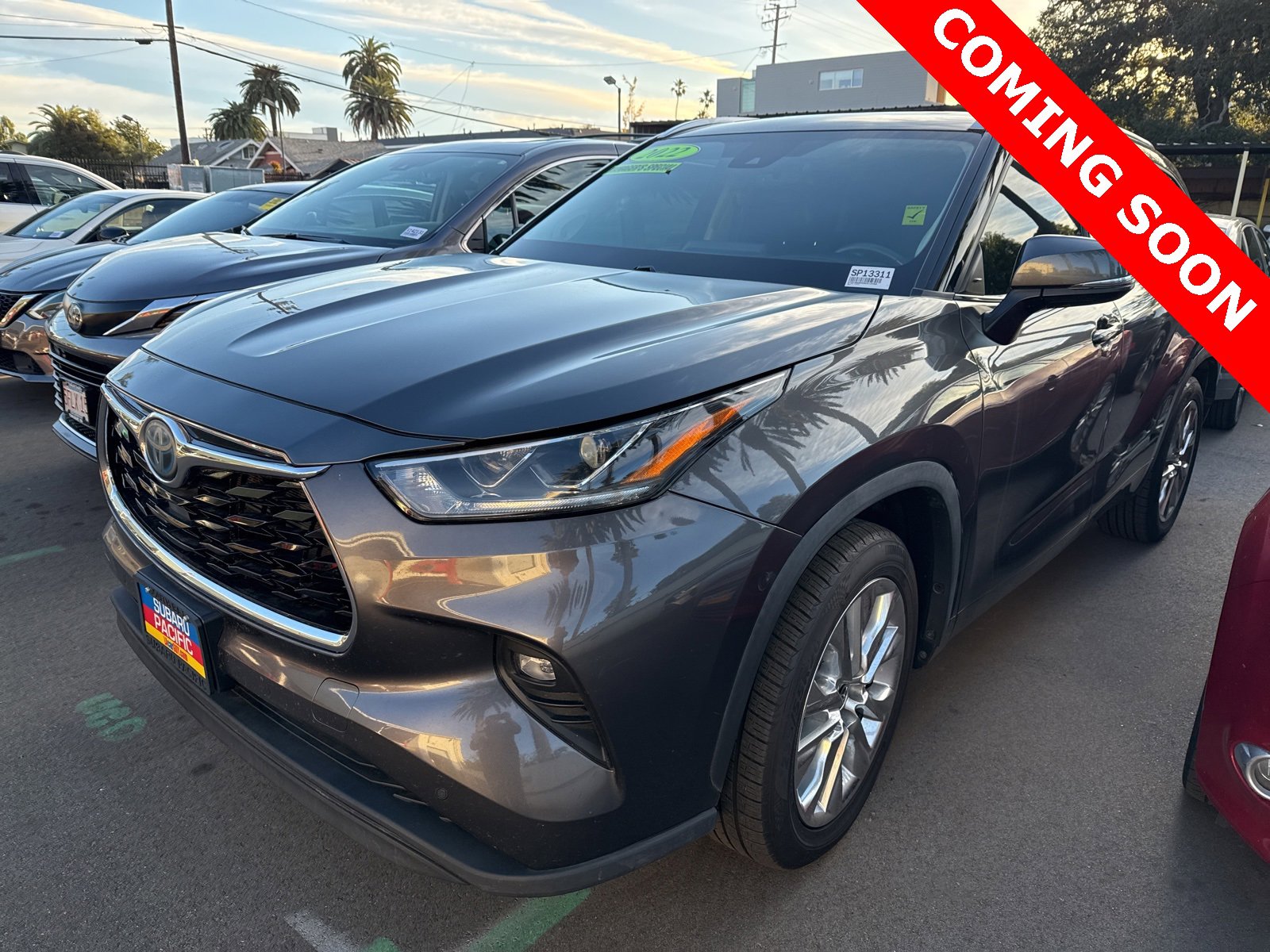 2022 Toyota Highlander Limited's photo