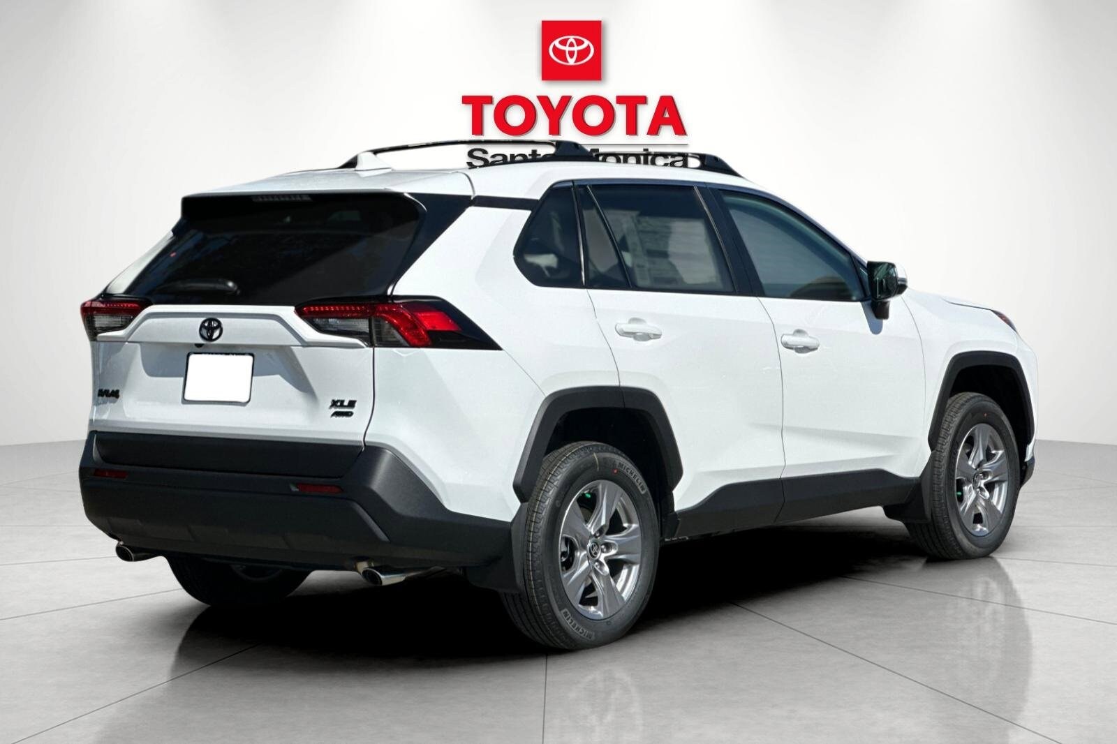 2025 Toyota RAV4 XLE photo 2