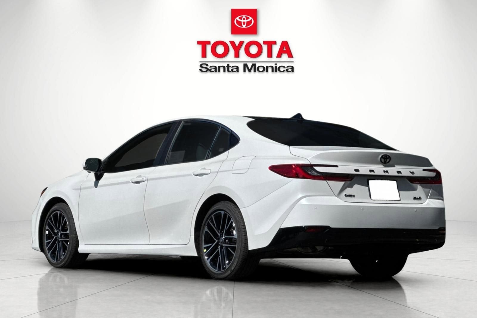 2026 Toyota Camry XLE photo 4