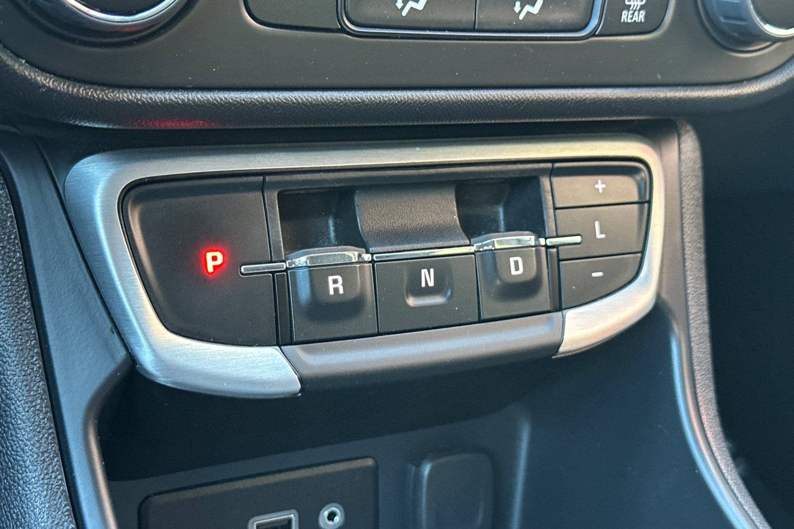 2024 GMC Terrain SLE - Photo 21