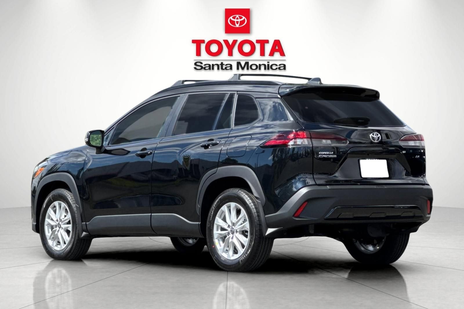 2026 Toyota Corolla Cross LE photo 4