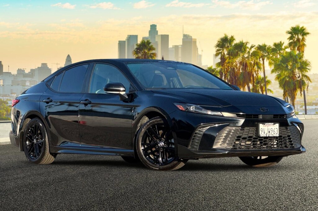 Used 2025 Toyota Camry SE Sedan