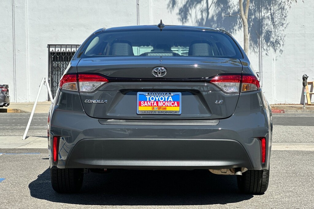 2024 Toyota Corolla LE photo 3