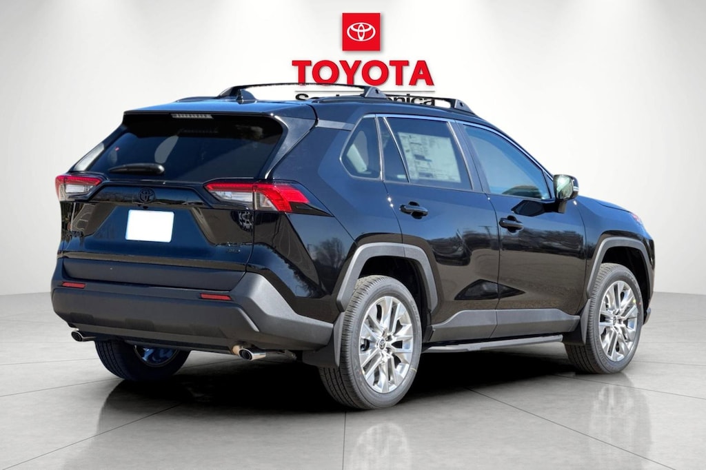 2025 Toyota RAV4 XLE Premium photo 3