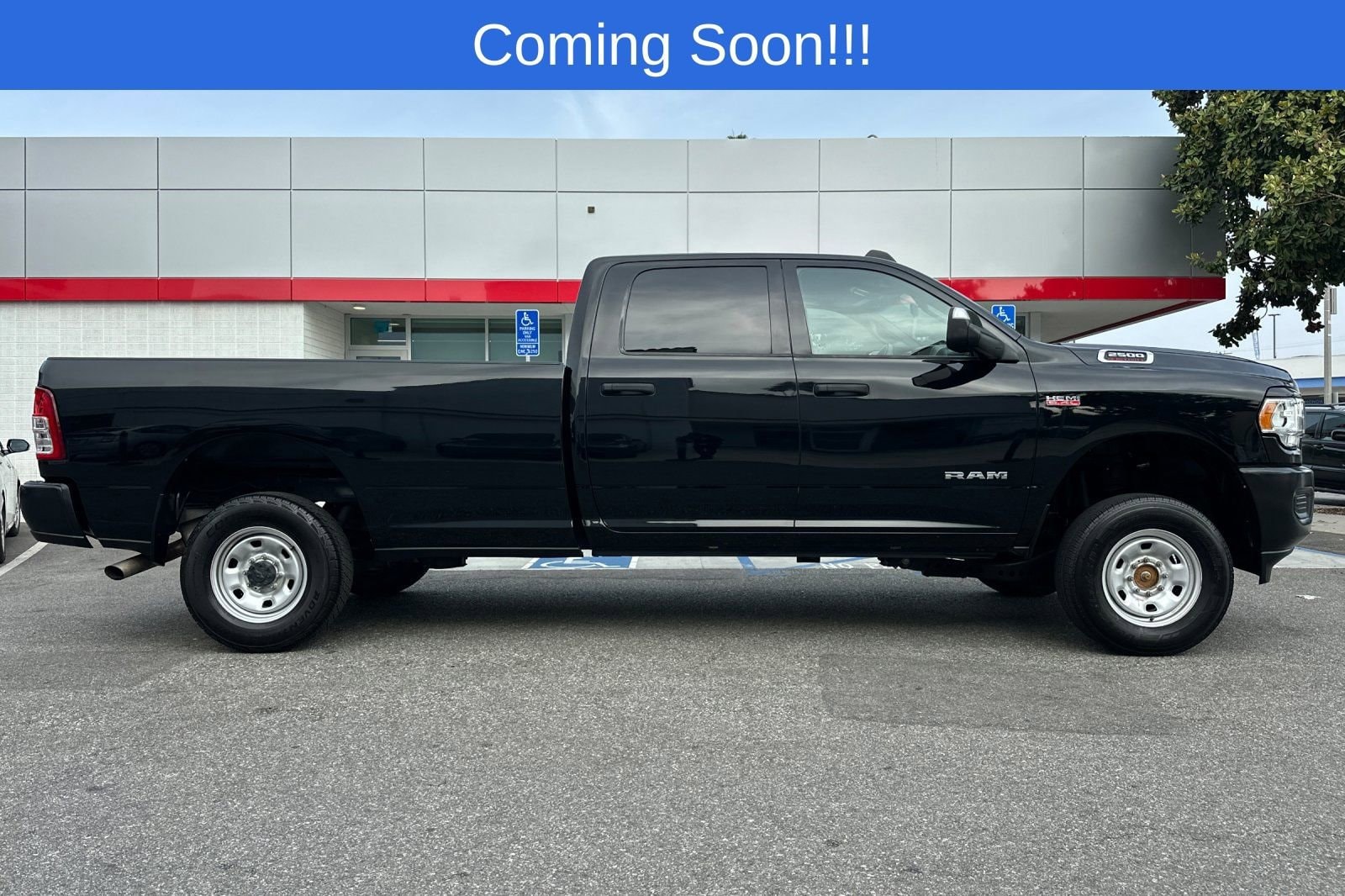 2022 Ram 2500 Tradesman photo 2
