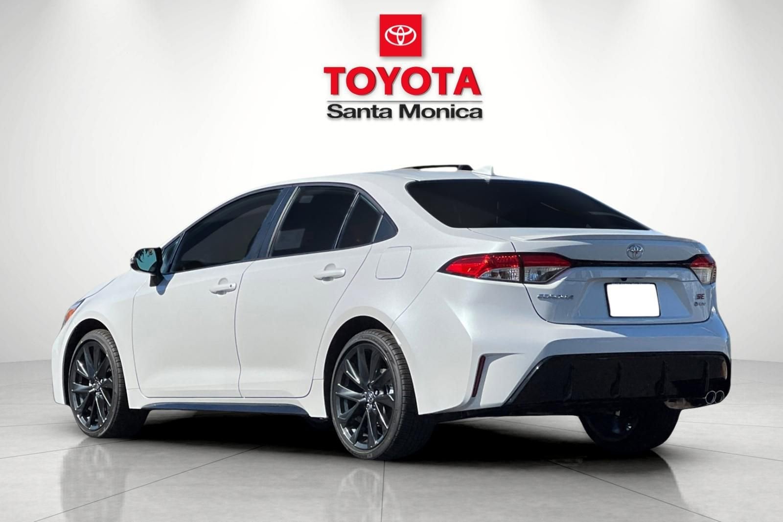 2026 Toyota Corolla Hybrid SE photo 4