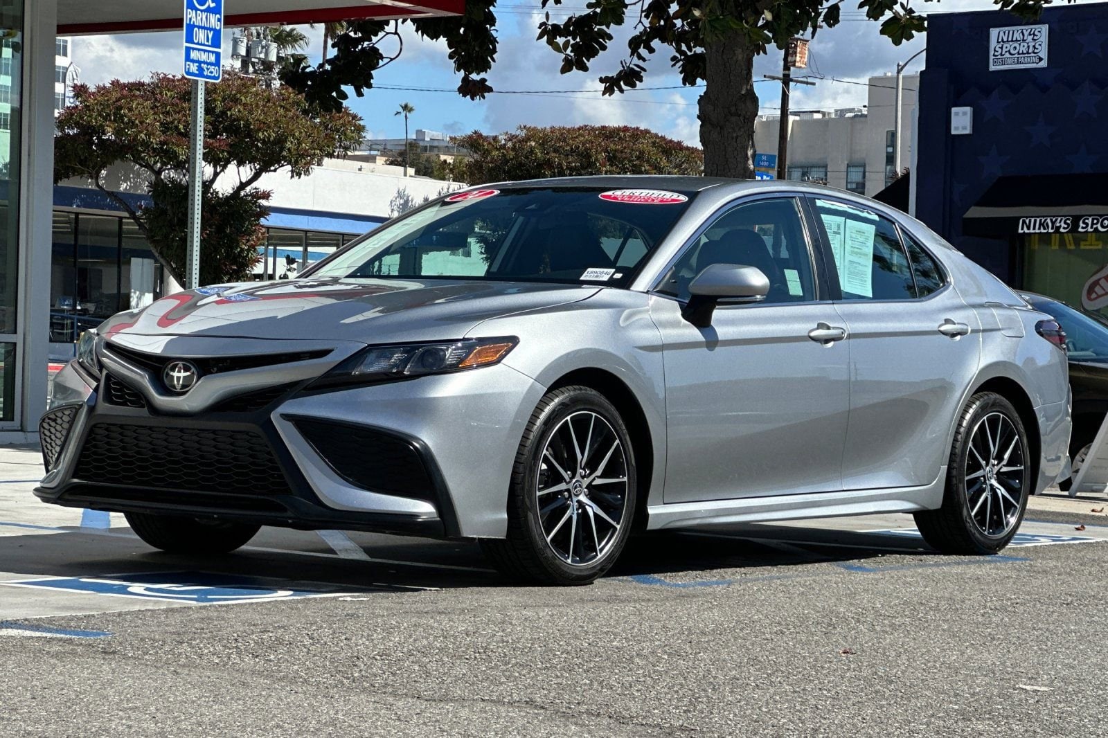 2024 Toyota Camry SE photo 3