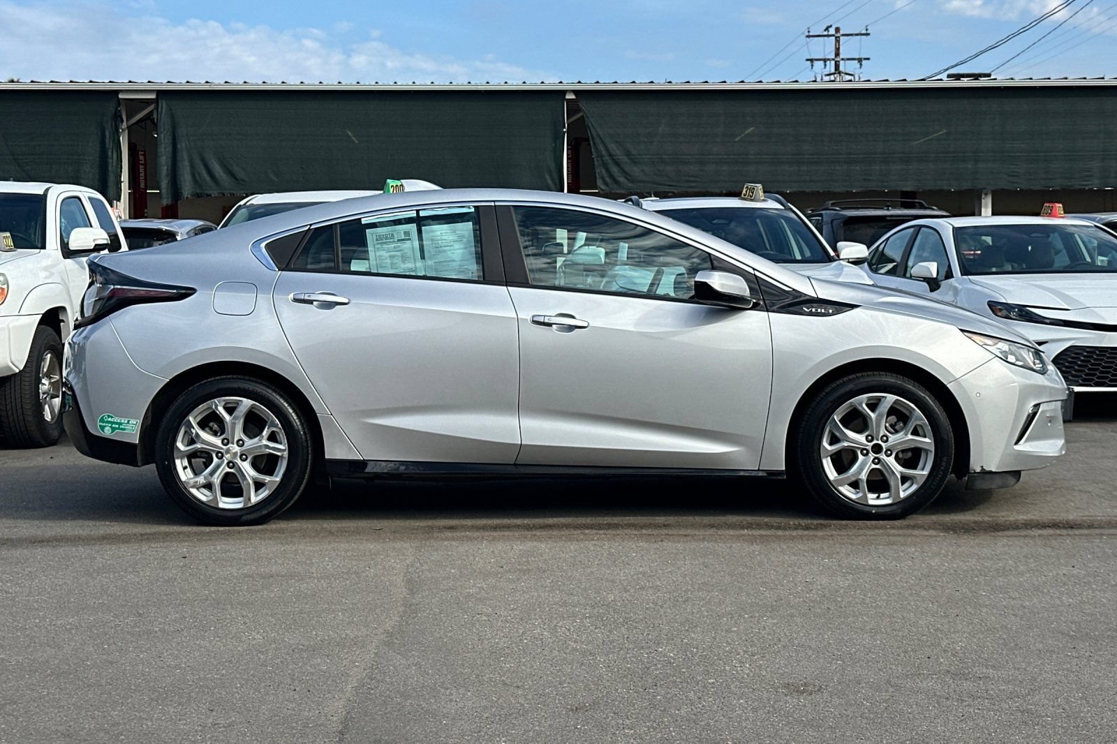 Used 2017 Chevrolet Volt Premier with VIN 1G1RD6S56HU106408 for sale in Santa Monica, CA
