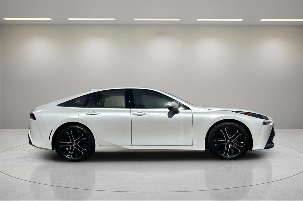 New 2026 Toyota Mirai 4-DOOR SEDAN