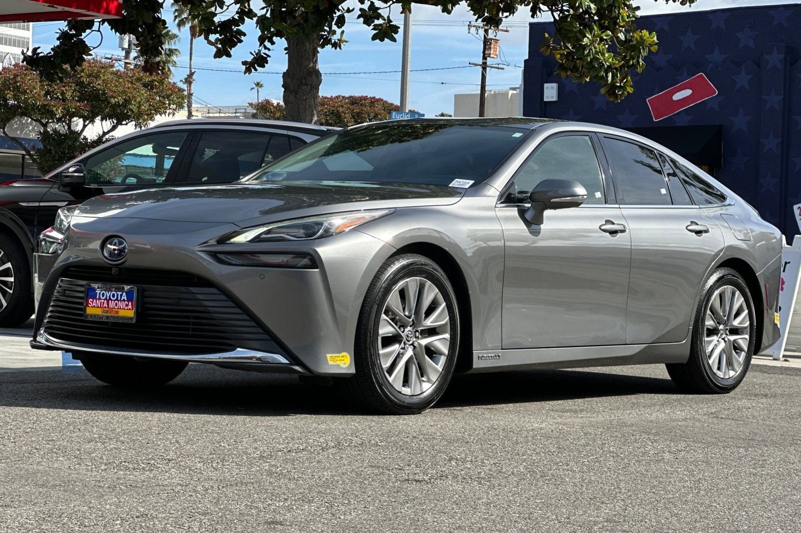 2021 Toyota Mirai XLE photo 3