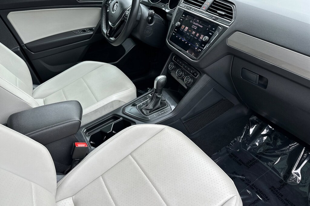 2021 Volkswagen Tiguan SE photo 15