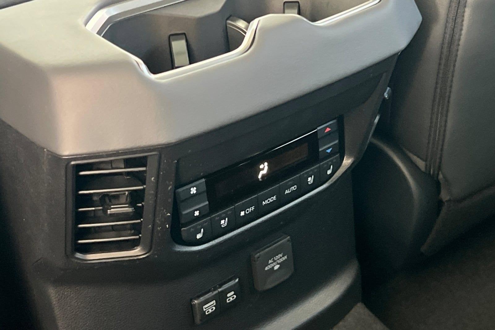 2026 Toyota Sequoia Platinum - Photo 14