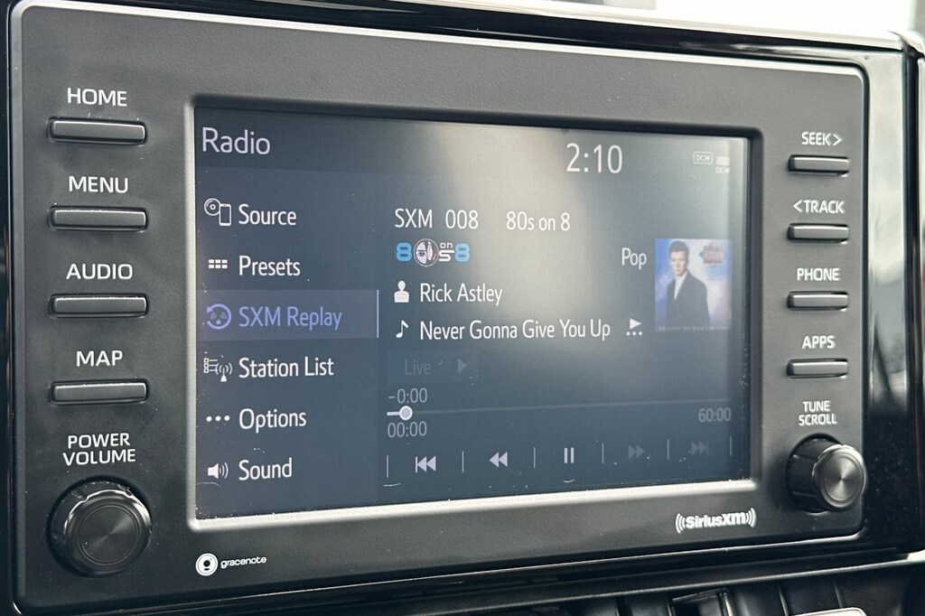2022 Toyota RAV4 XLE photo 15