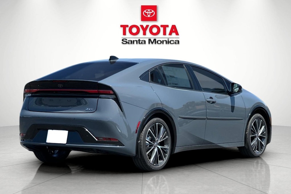 2026 Toyota Prius XLE photo 2