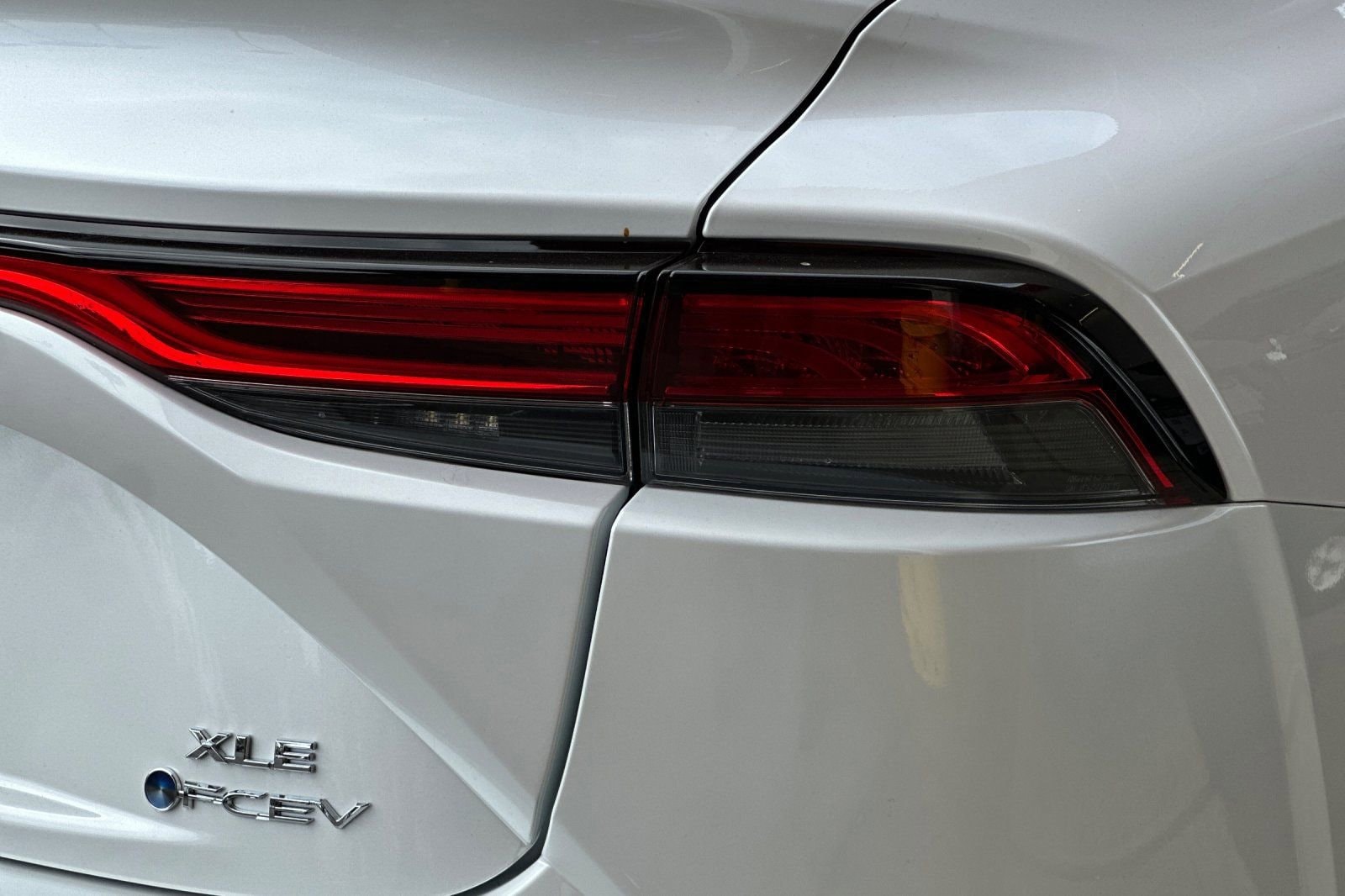 2025 Toyota Mirai XLE - Photo 32