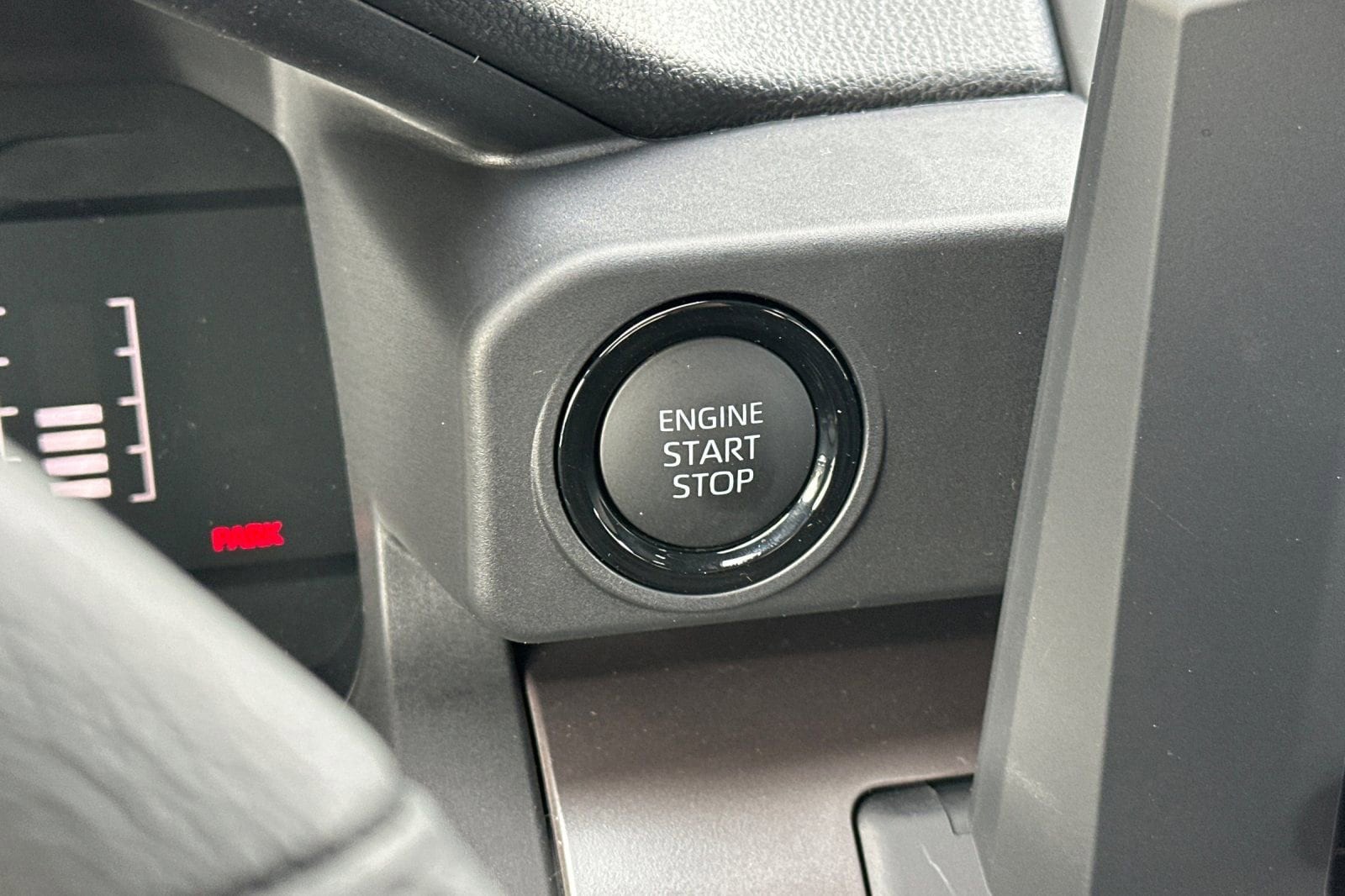 2025 Toyota Tacoma SR5 - Photo 23