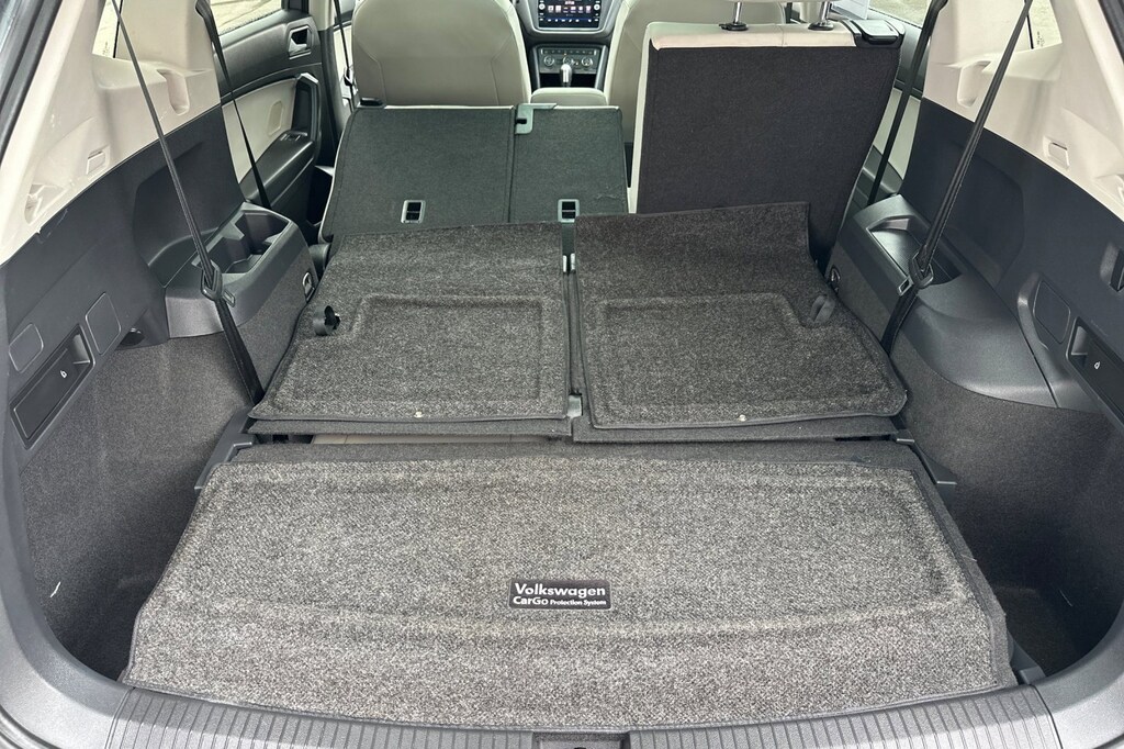 2021 Volkswagen Tiguan SE photo 14