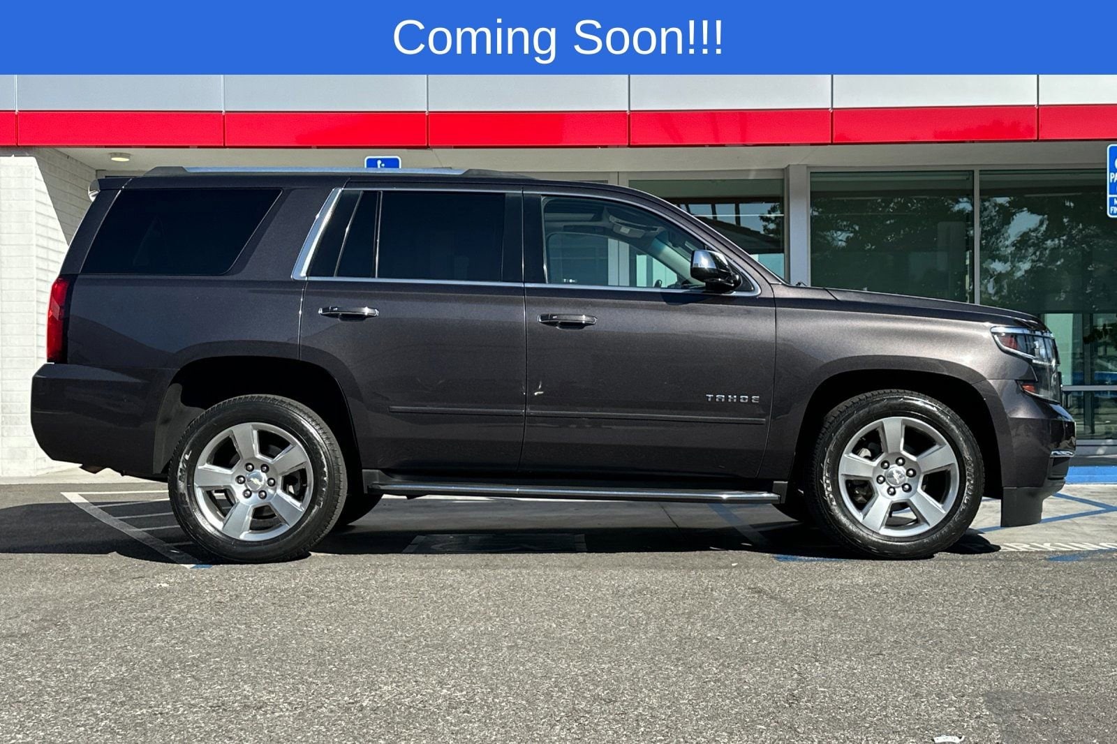 2018 Chevrolet Tahoe Premier photo 2
