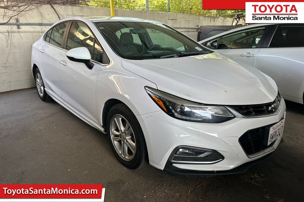 Used 2018 Chevrolet Cruze LT Sedan