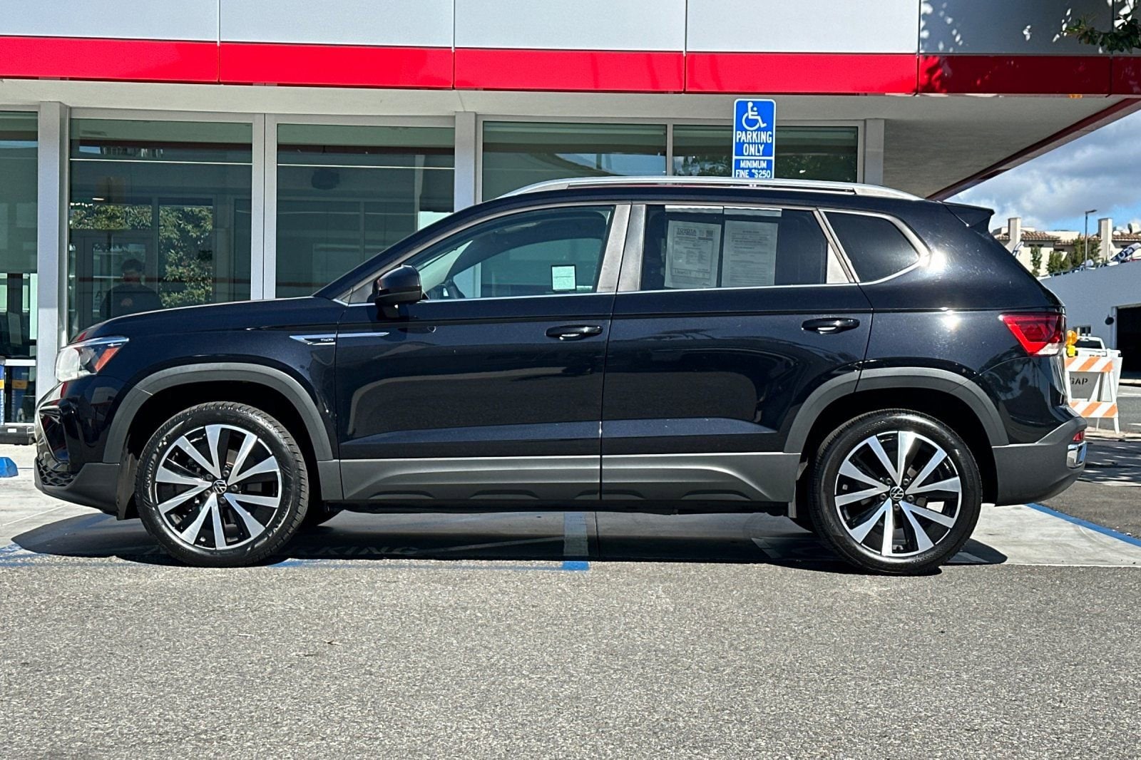 2022 Volkswagen Taos 1.5T SE photo 6