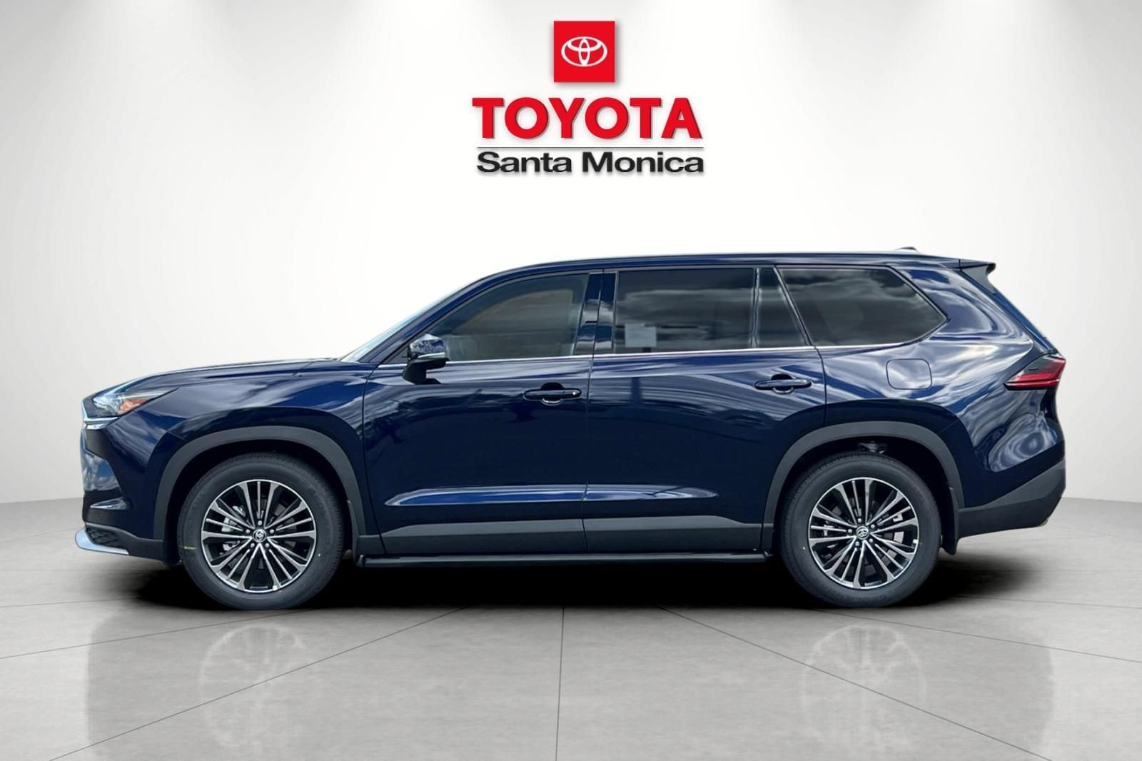 2026 Toyota Grand Highlander Hybrid MAX Platinum photo 3