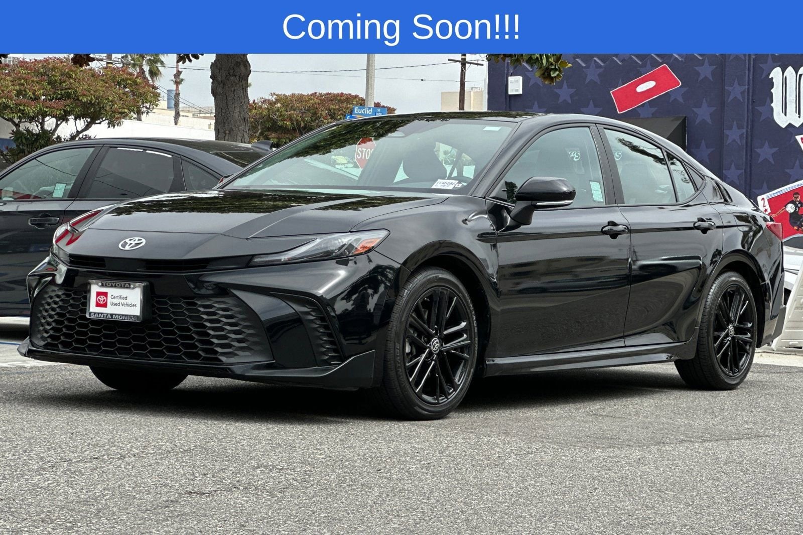 2025 Toyota Camry SE photo 3