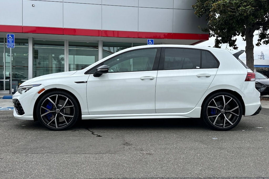 2024 Volkswagen Golf R photo 5