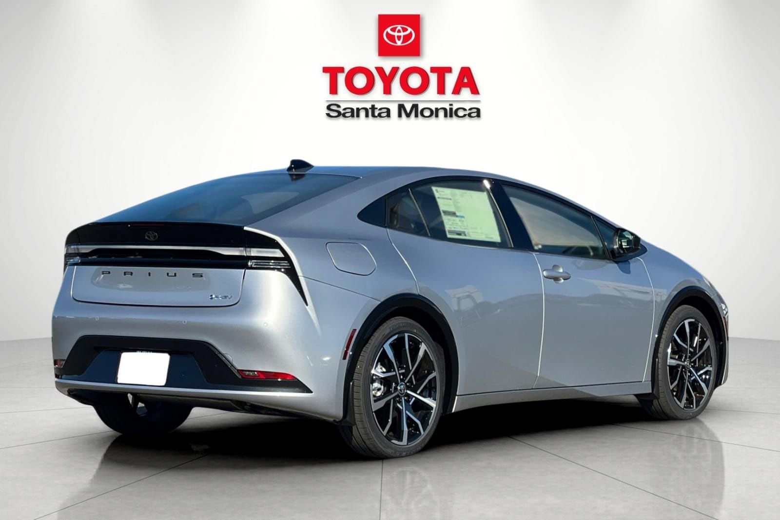 2026 Toyota Prius Plug-in Hybrid XSE photo 2