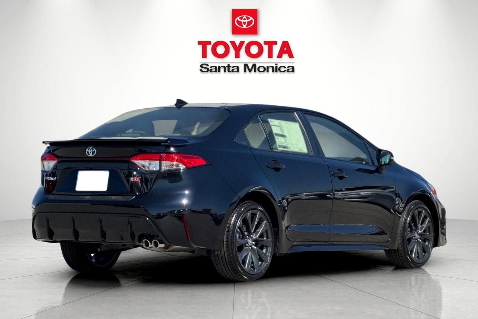 2026 Toyota Corolla SE photo 2