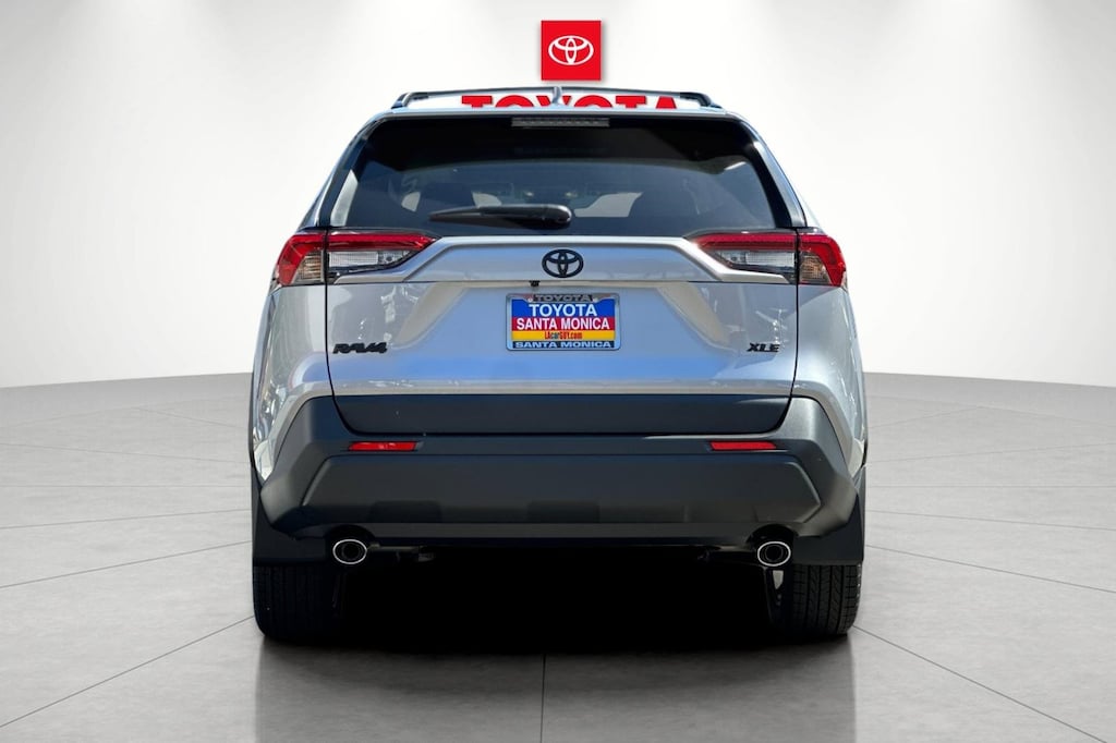2025 Toyota RAV4 XLE Premium photo 3