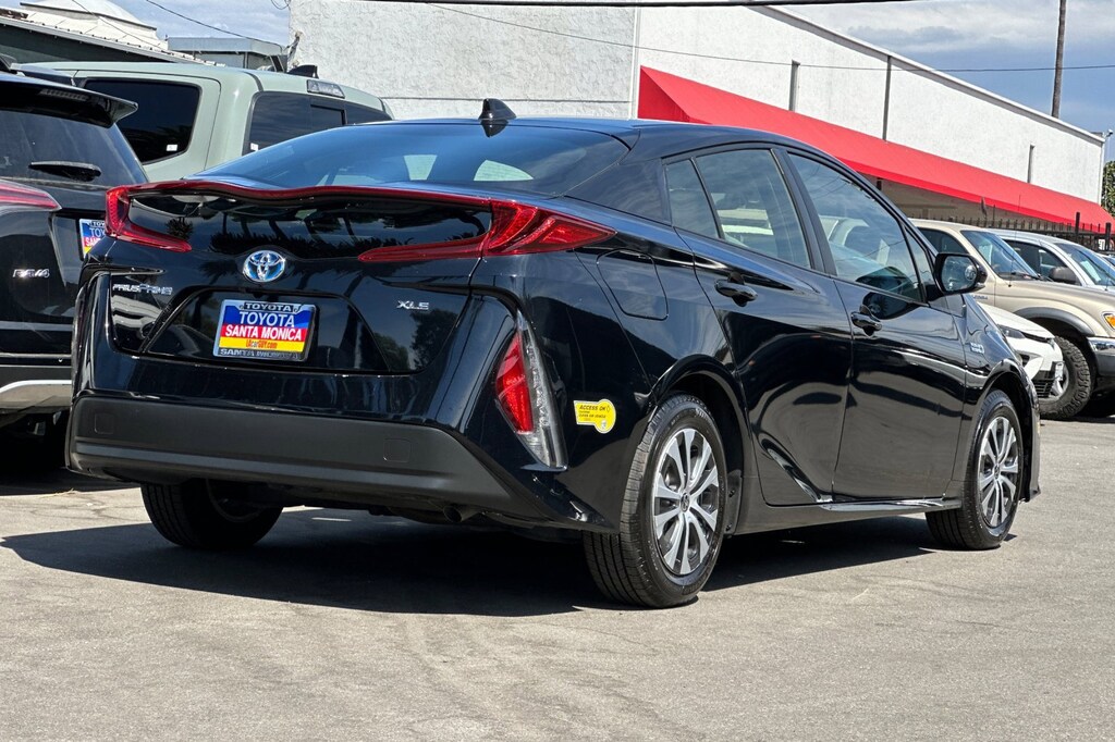 Used 2022 Toyota Prius Prime XLE Hatchback