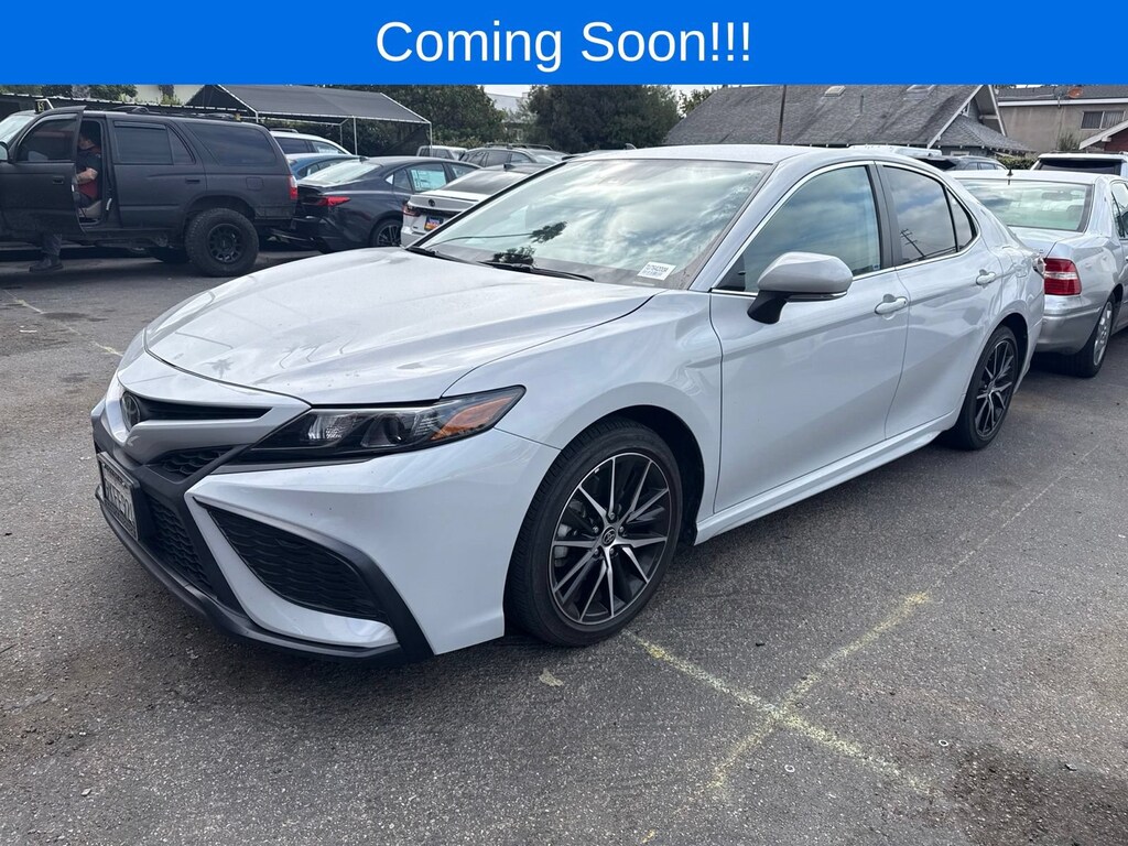 Used 2024 Toyota Camry SE Sedan