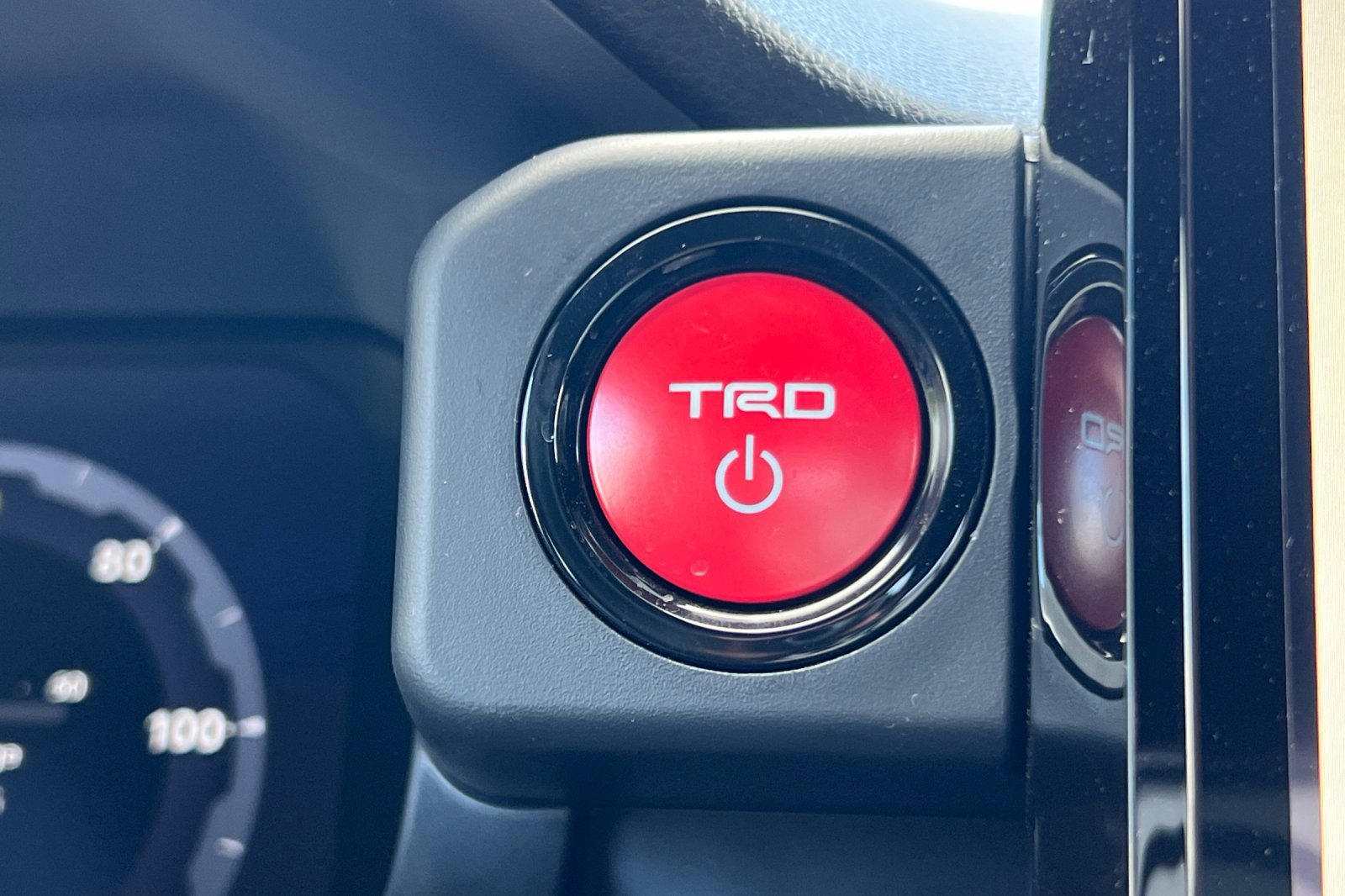 2025 Toyota Tacoma TRD Off Road - Photo 24