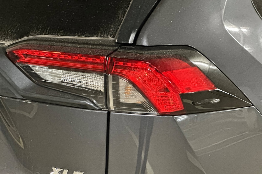 2025 Toyota RAV4 XLE photo 29