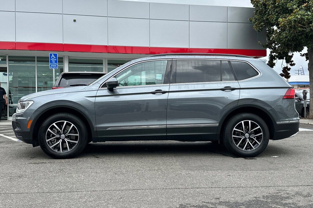2021 Volkswagen Tiguan SE photo 4