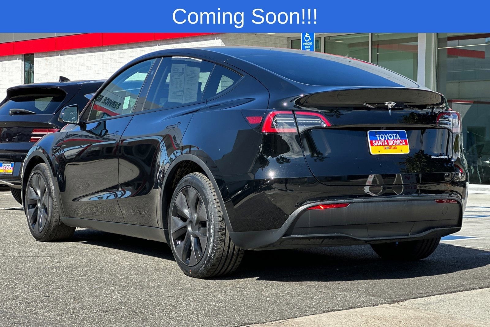 2025 Tesla Model Y Long Range photo 5