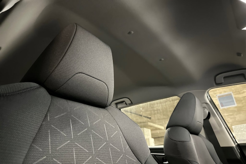 2025 Toyota RAV4 XLE photo 16