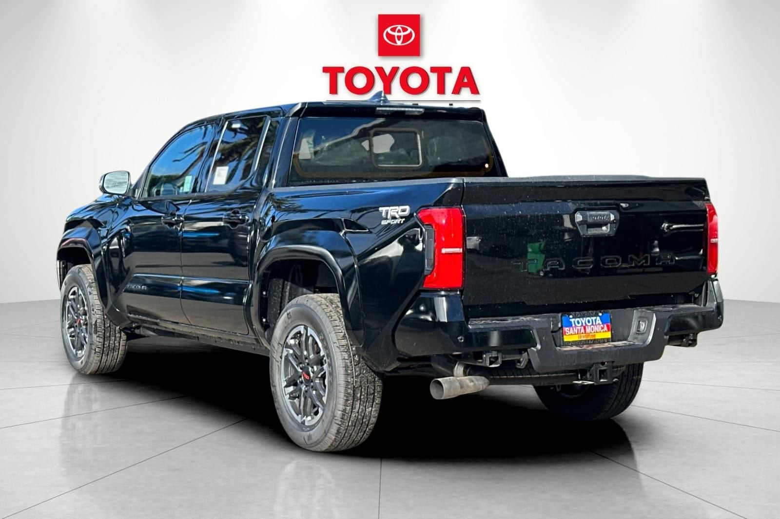 2026 Toyota Tacoma TRD Sport photo 4
