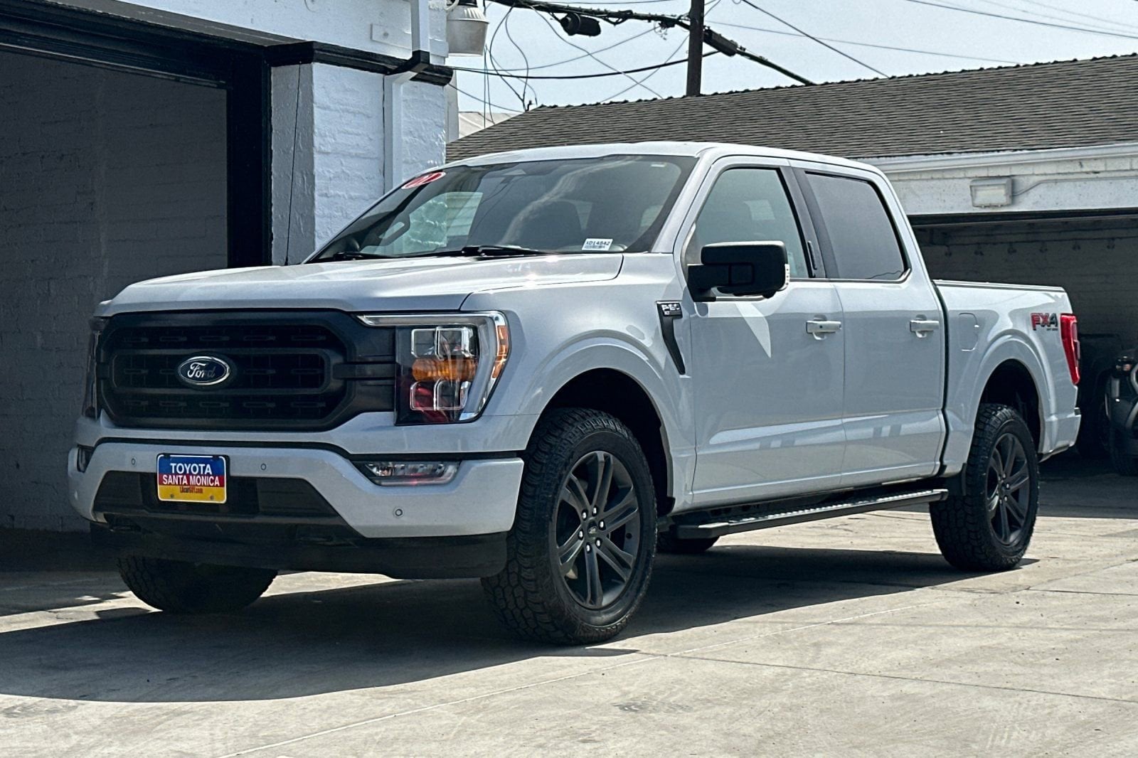 2021 Ford F-150 XLT photo 3